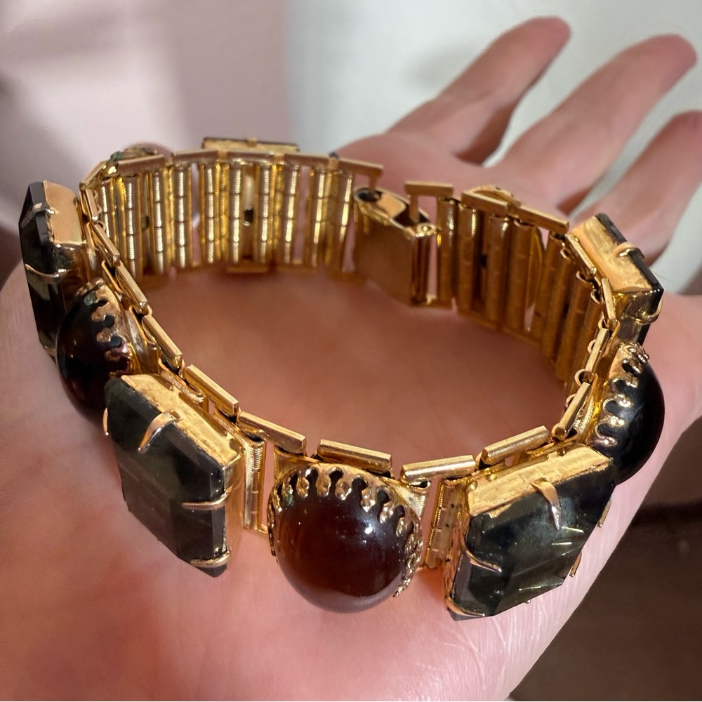 Antique 1930’s 40’s art deco oversized Amber Grey Glass Wide Gold Bracelet - Picture 9 of 17